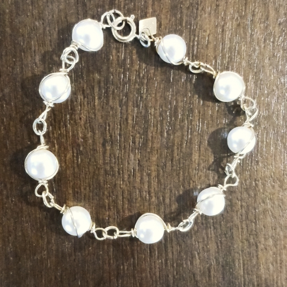 Sarah Coventry Bracelet Goldtone Faux Pearl 8"